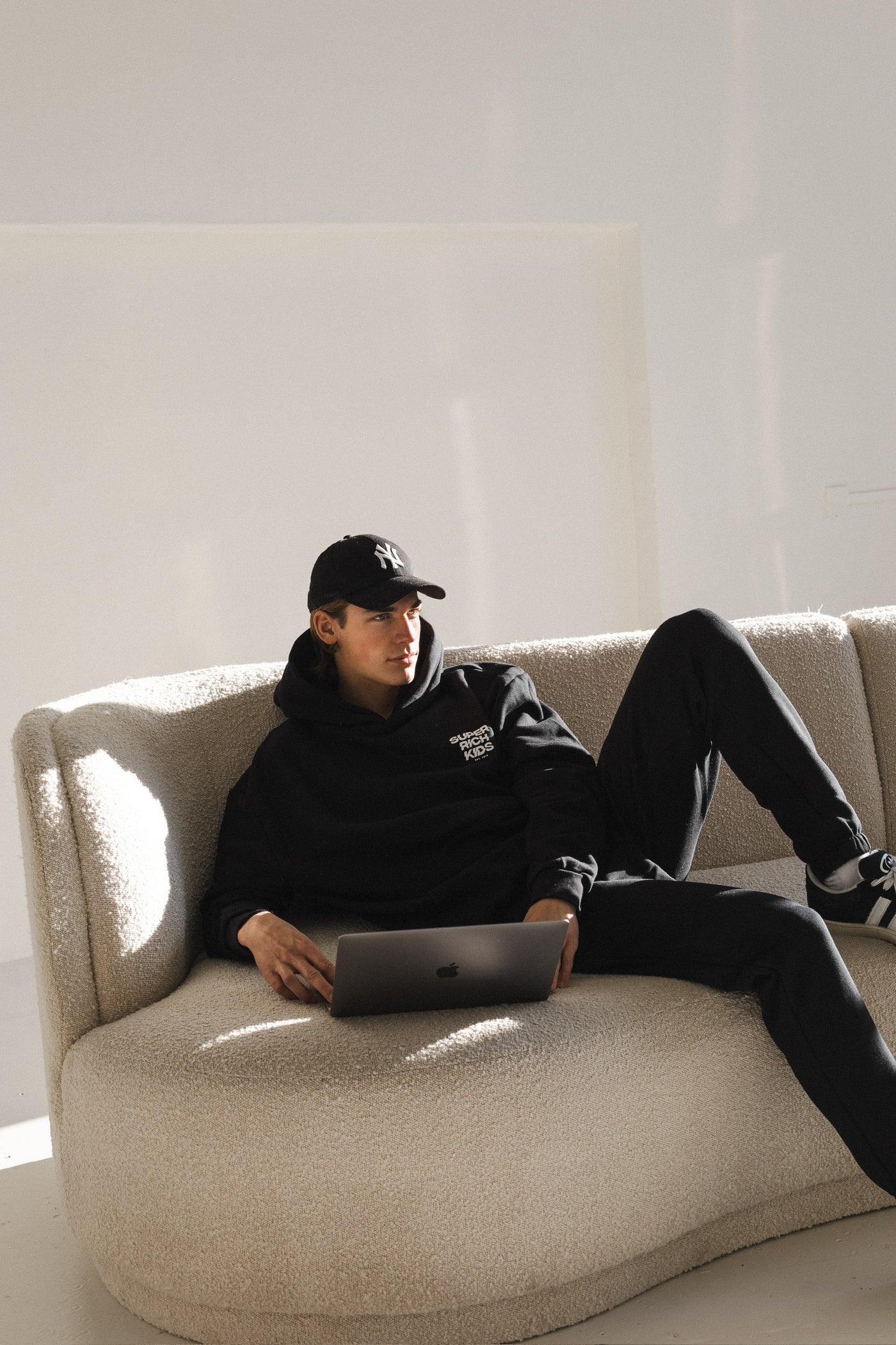 Tracksuit Essential zwart