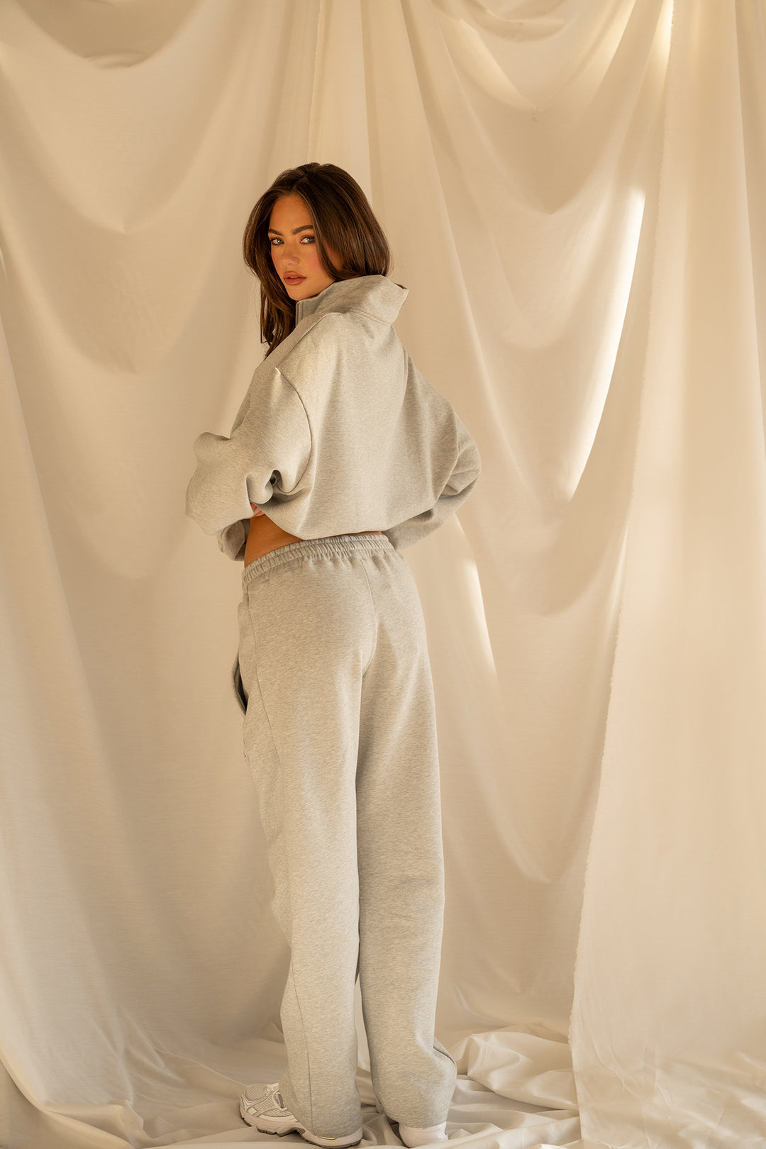 'The New Rich' Quarter Zip sweater 'Grey Melange & Burgundy'