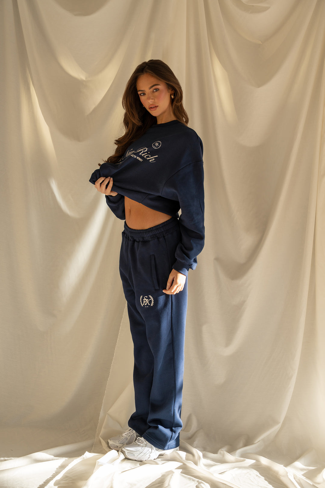 'The New Rich' Sweater 'Navy'