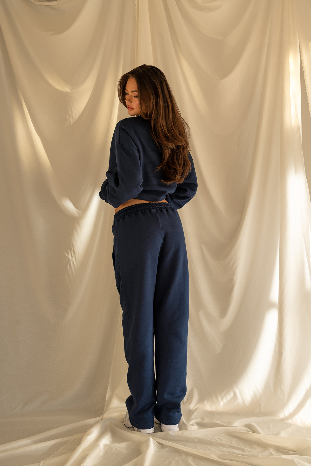 'The New Rich' Sweater 'Navy'